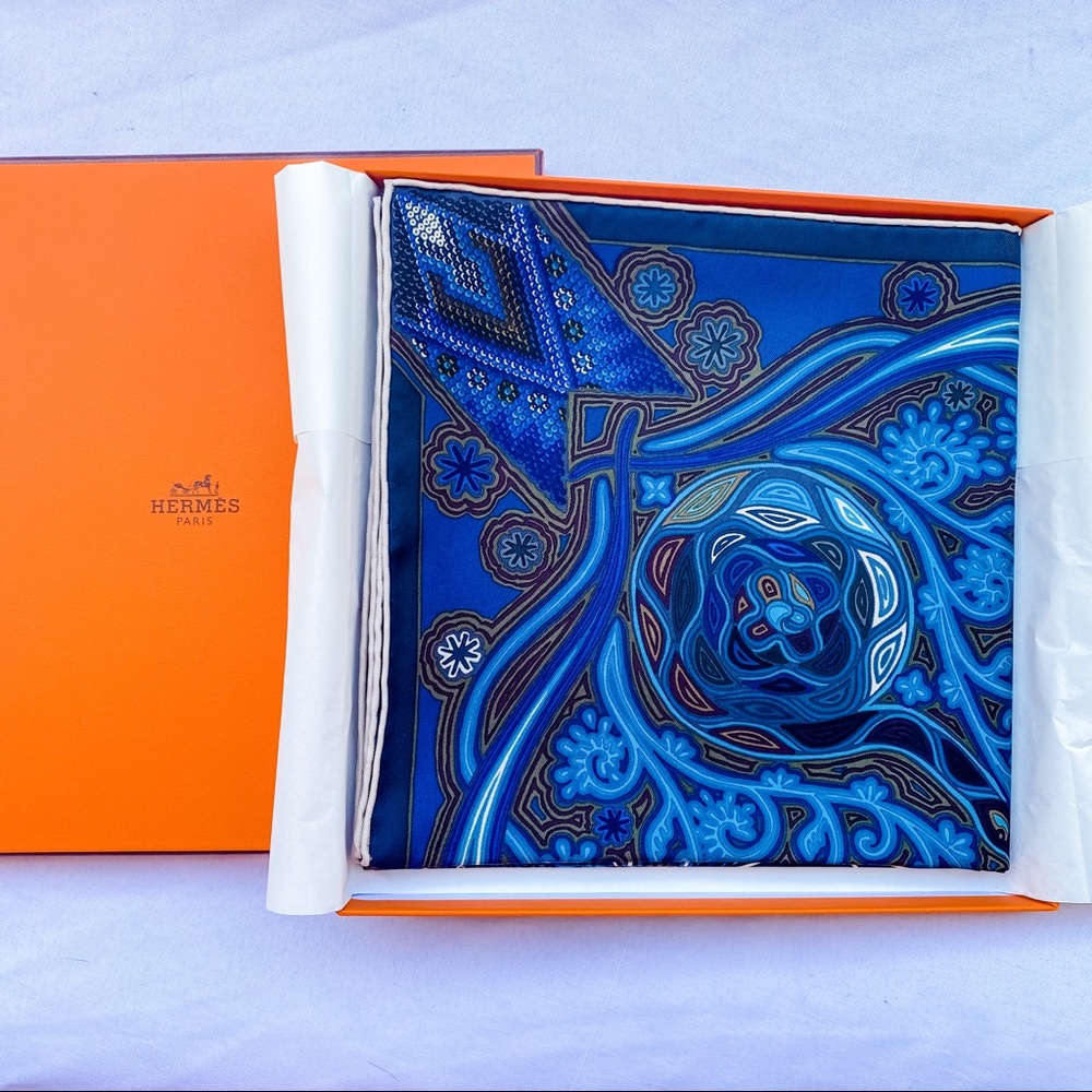 SOLD HERMÈS silk twill L’arbre Du Vent scarf - Picture 4 of 14